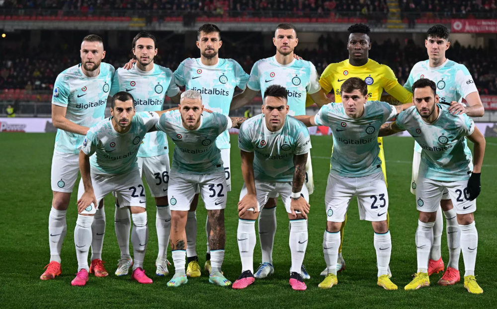 包含国米力克AC米兰，卡瓦尼补时绝平意甲的词条