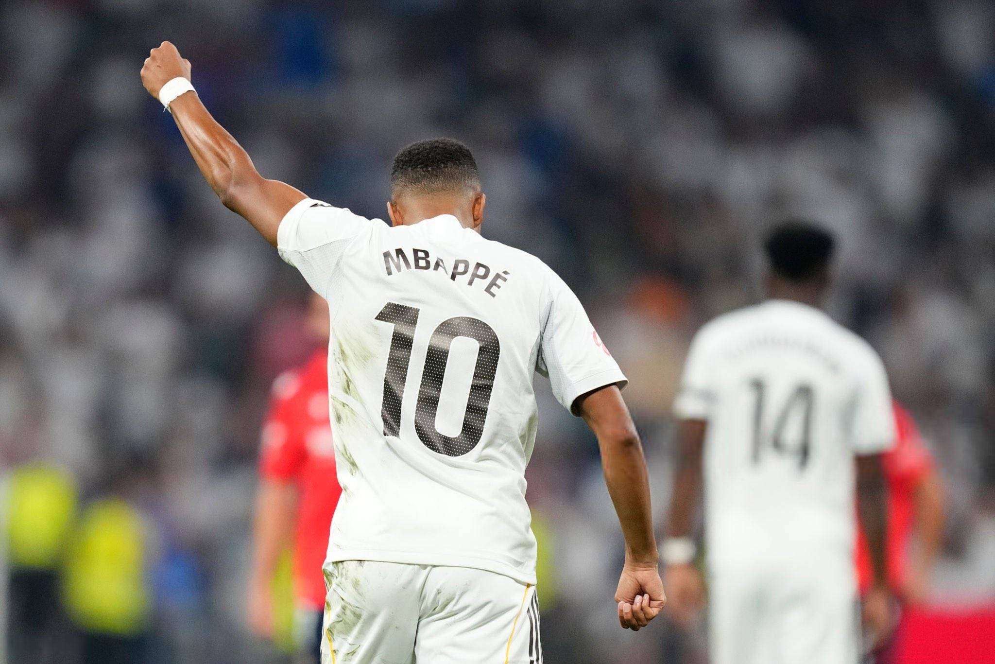 华体会app-皇马险胜波尔图，卡瓦尼扑点救主西甲