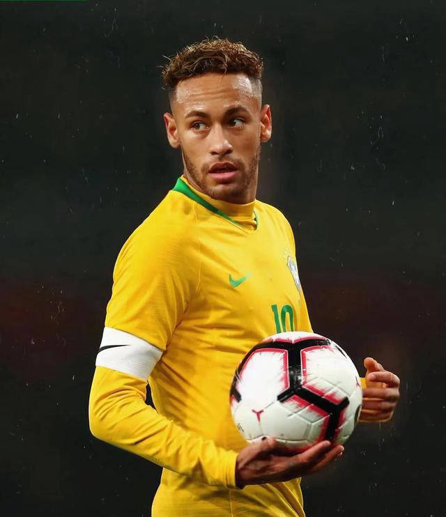 包含那不勒斯力克巴黎圣日耳曼，内马尔乌龙送礼欧联杯的词条